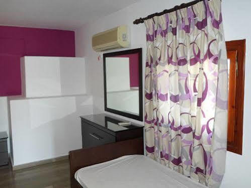 Apartahotel Manos 2*